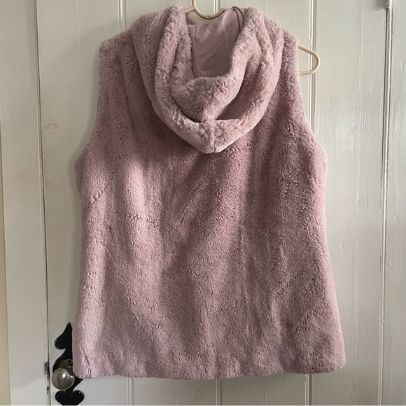 Gaiam Faux Fur Hooded Vest in Dusty Pink Size Large - Picture 5 of 8